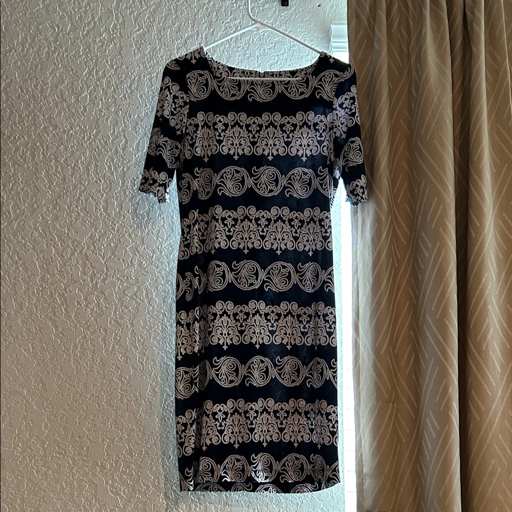 Elegant Black and White Patterned Dress